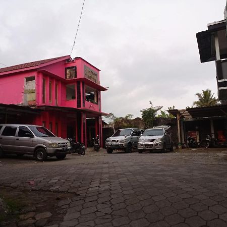 Wisma Zahira Wonosobo Bagian luar foto