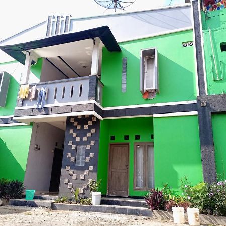 Wisma Zahira Wonosobo Bagian luar foto
