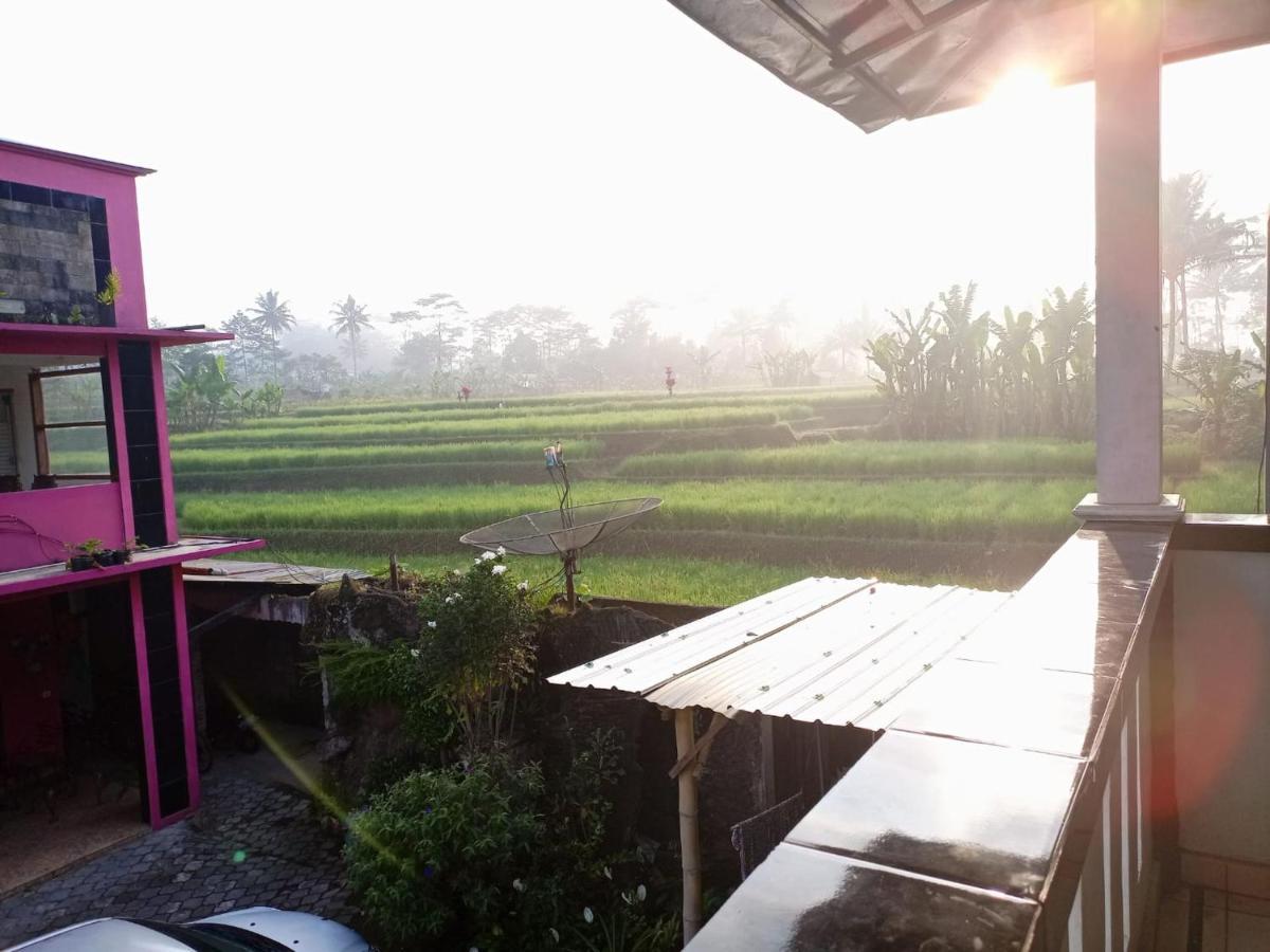 Wisma Zahira Wonosobo Bagian luar foto