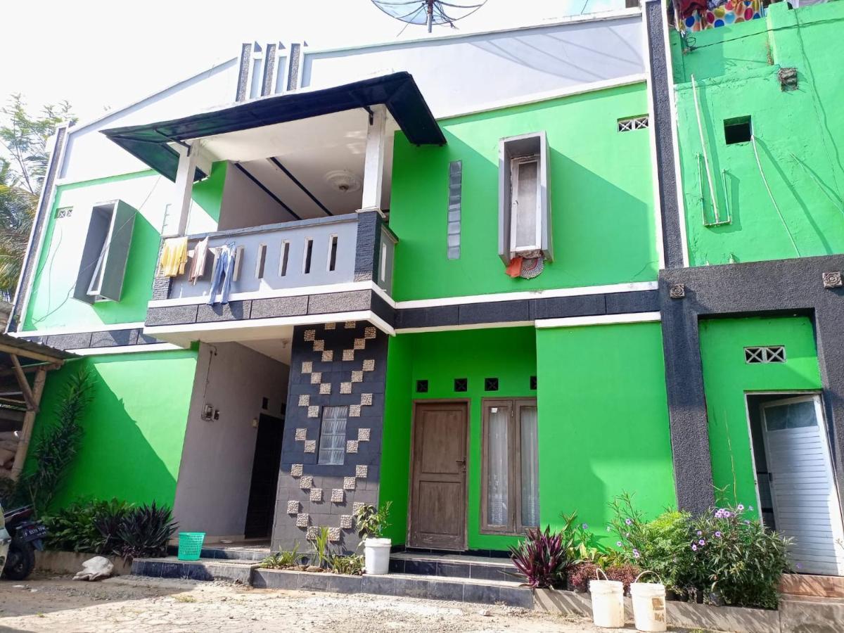 Wisma Zahira Wonosobo Bagian luar foto